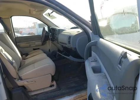 2007 Chevrolet Silverado 1500 Work Truck z USA, uszkodzony, nr VIN 1GCEK19077Z589918